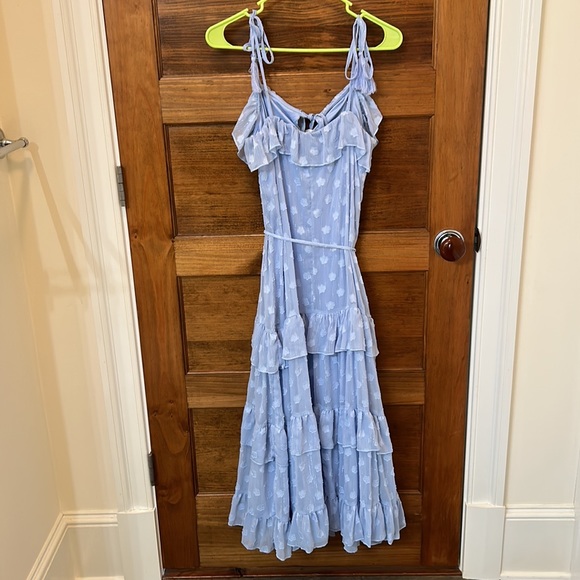 Lulu’s tiered midi dress - Picture 3 of 6